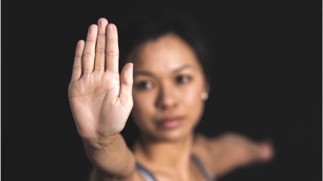 直線本能を防ぎ横軸（時間軸）を意識するには